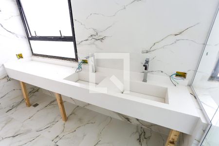 Apartamento à venda com 440m², 4 quartos e 6 vagasBanheiro da Suíte 4