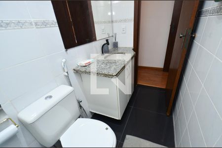 Apartamento à venda com 90m², 3 quartos e 2 vagasBanheiro social