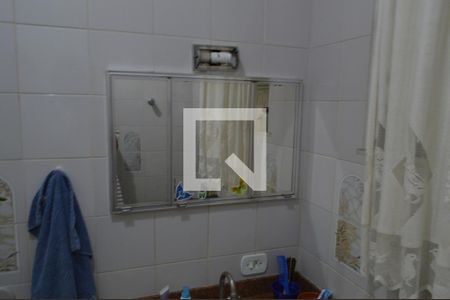 Casa de condomínio à venda com 200m², 4 quartos e 1 vagaBanheiro