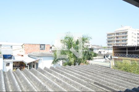 Casa de condomínio à venda com 200m², 4 quartos e 1 vagaVista