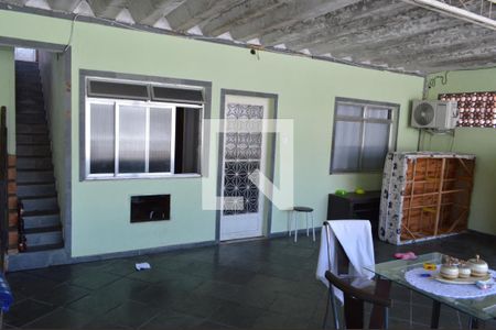 Casa de condomínio à venda com 200m², 4 quartos e 1 vagaCasa 2