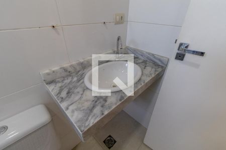 Casa de condomínio à venda com 100m², 3 quartos e 2 vagas Casa de condomínio à venda com 100m², 3 quartos e 2 vagasBanheiro