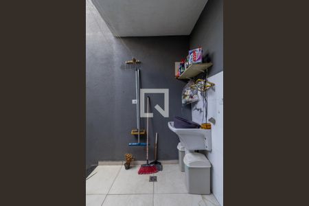 Casa de condomínio à venda com 100m², 3 quartos e 2 vagas Casa de condomínio à venda com 100m², 3 quartos e 2 vagasÁrea de Serviço