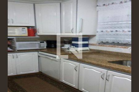 Casa à venda com 3 quartos, 240m² em Jardim Bonfiglioli, São Paulo