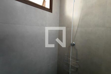 Banheiro de apartamento à venda com 1 quarto, 60m² em Cambuí, Campinas
