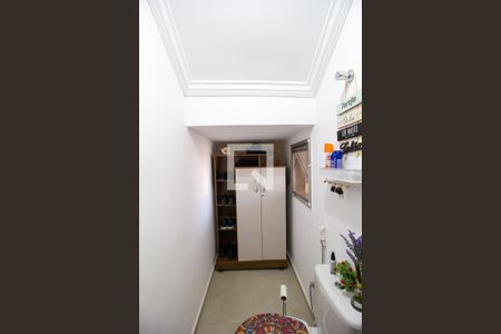 Lavabo de casa para alugar com 3 quartos, 150m² em Jardim Leocádia, São Paulo
