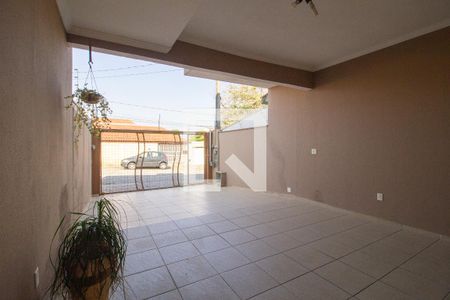 Casa para alugar com 150m², 3 quartos e 3 vagas Casa para alugar com 150m², 3 quartos e 3 vagasGaragem