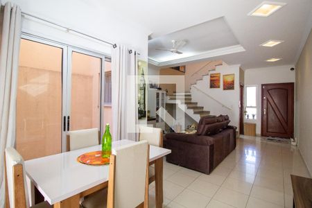Casa para alugar com 3 quartos, 150m² em Jardim Leocádia, São Paulo