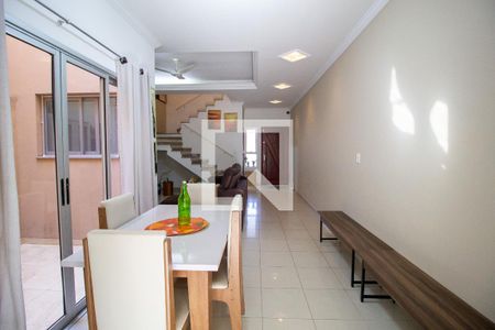 Casa para alugar com 150m², 3 quartos e 3 vagas Casa para alugar com 150m², 3 quartos e 3 vagasSala