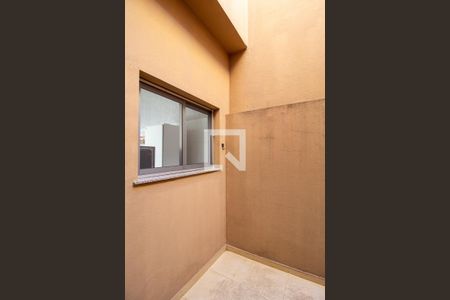 Área de Luz de casa para alugar com 3 quartos, 150m² em Jardim Leocádia, São Paulo