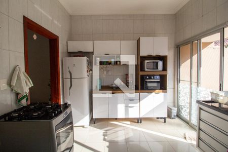 Casa para alugar com 150m², 3 quartos e 3 vagas Casa para alugar com 150m², 3 quartos e 3 vagasCozinha