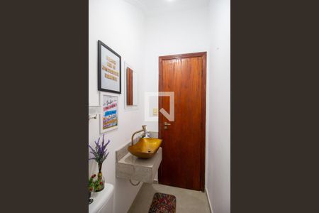 Lavabo de casa para alugar com 3 quartos, 150m² em Jardim Leocádia, São Paulo