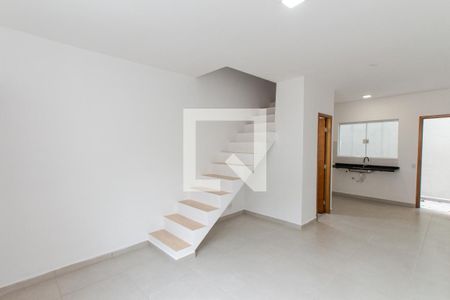 Sala   de casa de condomínio para alugar com 2 quartos, 54m² em Vila Mazzei, São Paulo