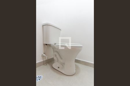 Lavabo   de casa de condomínio para alugar com 2 quartos, 54m² em Vila Mazzei, São Paulo