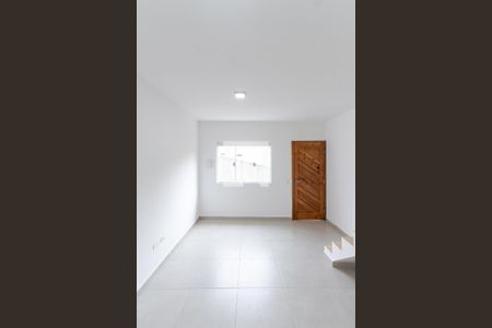 Sala   de casa de condomínio para alugar com 2 quartos, 54m² em Vila Mazzei, São Paulo