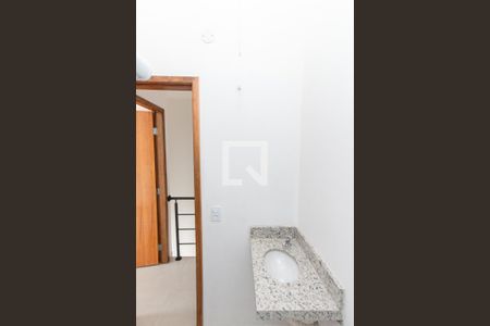 Casa de condomínio para alugar com 54m², 2 quartos e sem vaga Casa de condomínio para alugar com 54m², 2 quartos e sem vagaBanheiro