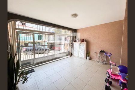 Casa de condomínio à venda com 131m², 3 quartos e 2 vagasGaragem