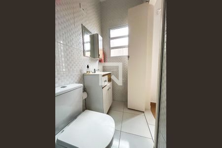 Casa de condomínio à venda com 131m², 3 quartos e 2 vagasBanheiro 3