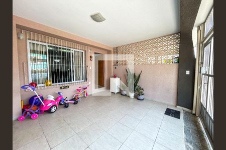 Casa de condomínio à venda com 131m², 3 quartos e 2 vagasGaragem