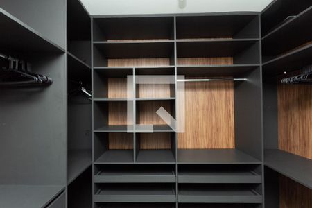 Apartamento à venda com 100m², 1 quarto e 1 vagaCloset