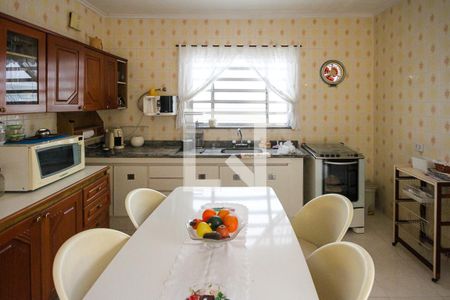 Casa à venda com 300m², 3 quartos e 2 vagasCozinha 