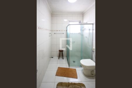 Casa à venda com 300m², 3 quartos e 2 vagasBanheiro 