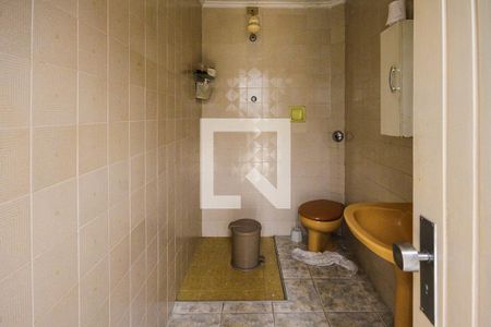 Casa à venda com 300m², 3 quartos e 2 vagasBanheiro de serviço