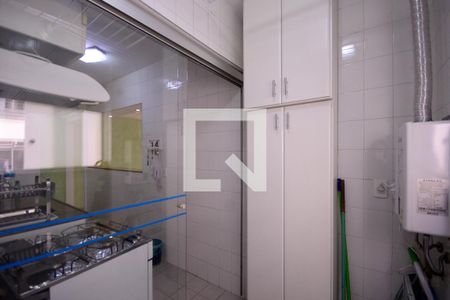 Apartamento à venda com 68m², 2 quartos e 1 vagaÁrea de Serviço 