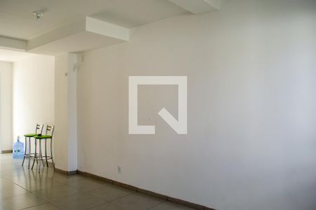 Casa de condomínio para alugar com 81m², 2 quartos e 1 vaga Casa de condomínio para alugar com 81m², 2 quartos e 1 vagaSala