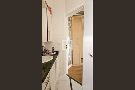 Casa à venda com 125m², 3 quartos e 2 vagasBanheiro