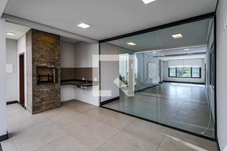 Casa de condomínio para alugar com 288m², 3 quartos e 4 vagasChurrasqueira