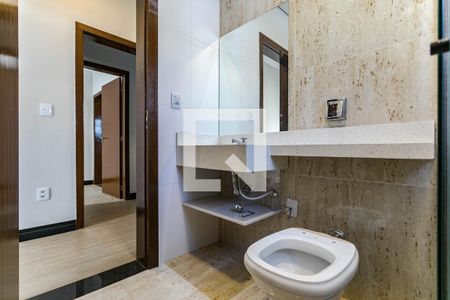Casa de condomínio para alugar com 288m², 3 quartos e 4 vagasBanheiro Suíte 2