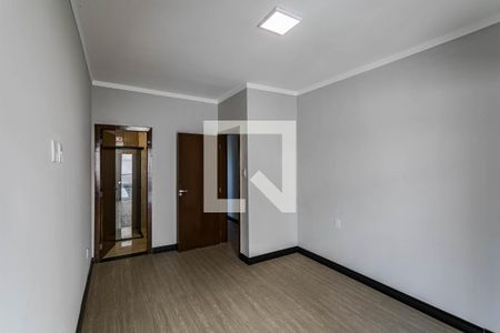Casa de condomínio para alugar com 288m², 3 quartos e 4 vagasQuarto 3
