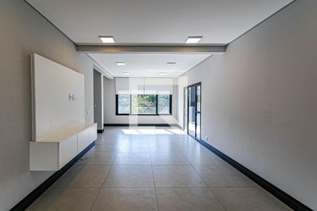 Casa de condomínio para alugar com 288m², 3 quartos e 4 vagasSala