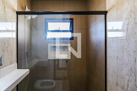 Casa de condomínio para alugar com 288m², 3 quartos e 4 vagasBanheiro Suíte 2