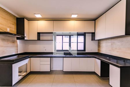 Casa de condomínio para alugar com 288m², 3 quartos e 4 vagasCozinha