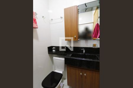 Casa de condomínio à venda com 102m², 3 quartos e 2 vagas Casa de condomínio à venda com 102m², 3 quartos e 2 vagasBanheiro da Suíte