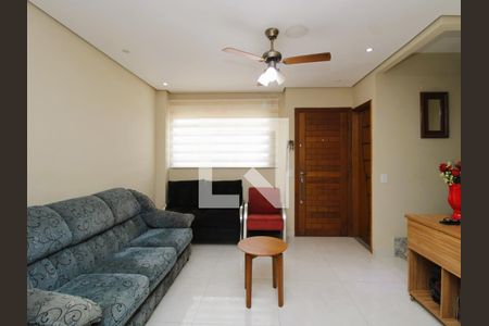 Casa de condomínio à venda com 102m², 3 quartos e 2 vagasSala