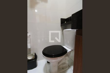 Casa de condomínio à venda com 102m², 3 quartos e 2 vagasBanheiro Social