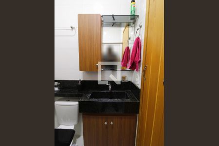 Casa de condomínio à venda com 102m², 3 quartos e 2 vagas Casa de condomínio à venda com 102m², 3 quartos e 2 vagasBanheiro da Suíte