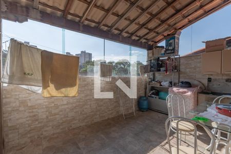 Casa à venda com 92m², 2 quartos e 1 vagaÁrea de Serviço