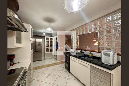 Casa à venda com 220m², 3 quartos e 2 vagas Casa à venda com 220m², 3 quartos e 2 vagasFoto 17