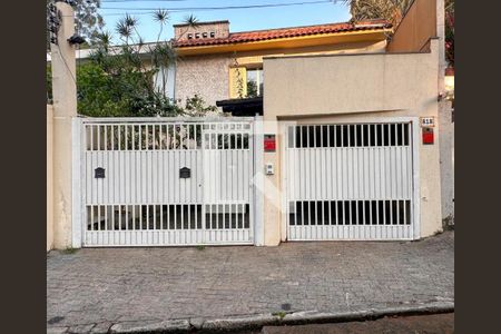 Casa à venda com 220m², 3 quartos e 2 vagas Casa à venda com 220m², 3 quartos e 2 vagasFoto 32