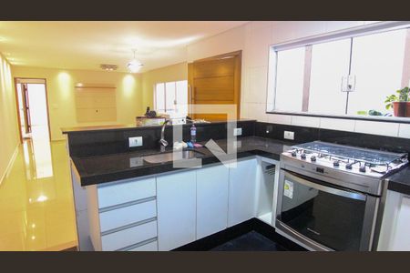 Casa à venda com 278m², 5 quartos e 1 vagaCozinha 2