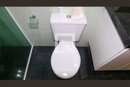 Casa à venda com 278m², 5 quartos e 1 vagaBanheiro 2