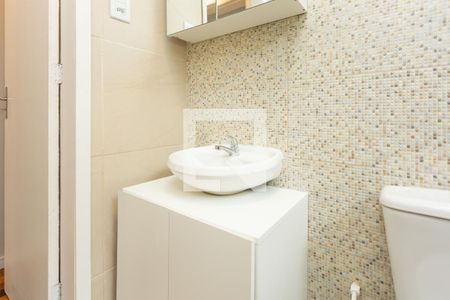 Banheiro de apartamento à venda com 1 quarto, 29m² em Moinhos de Vento, Porto Alegre