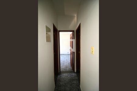 Sala - Corredor de casa para alugar com 2 quartos, 62m² em Olaria, Rio de Janeiro