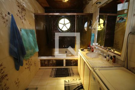 Casa à venda com 420m², 3 quartos e 2 vagasBanheiro da Suíte 3