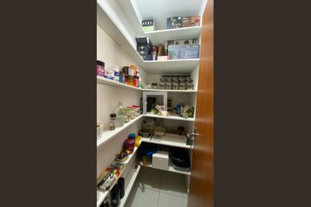 Cozinha de apartamento à venda com 4 quartos, 110m² em Buritis, Belo Horizonte