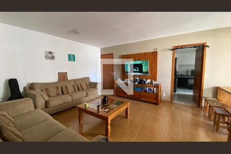 Sala de apartamento à venda com 4 quartos, 110m² em Buritis, Belo Horizonte